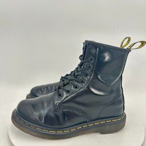 Dr. Martens Women 7 Black Smooth Leather 8 Eye Oiled Resistant Ankle Combat Boot